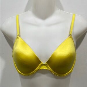 PINK Victoria’s Secret T-shirt Demi yellow bra size 34C